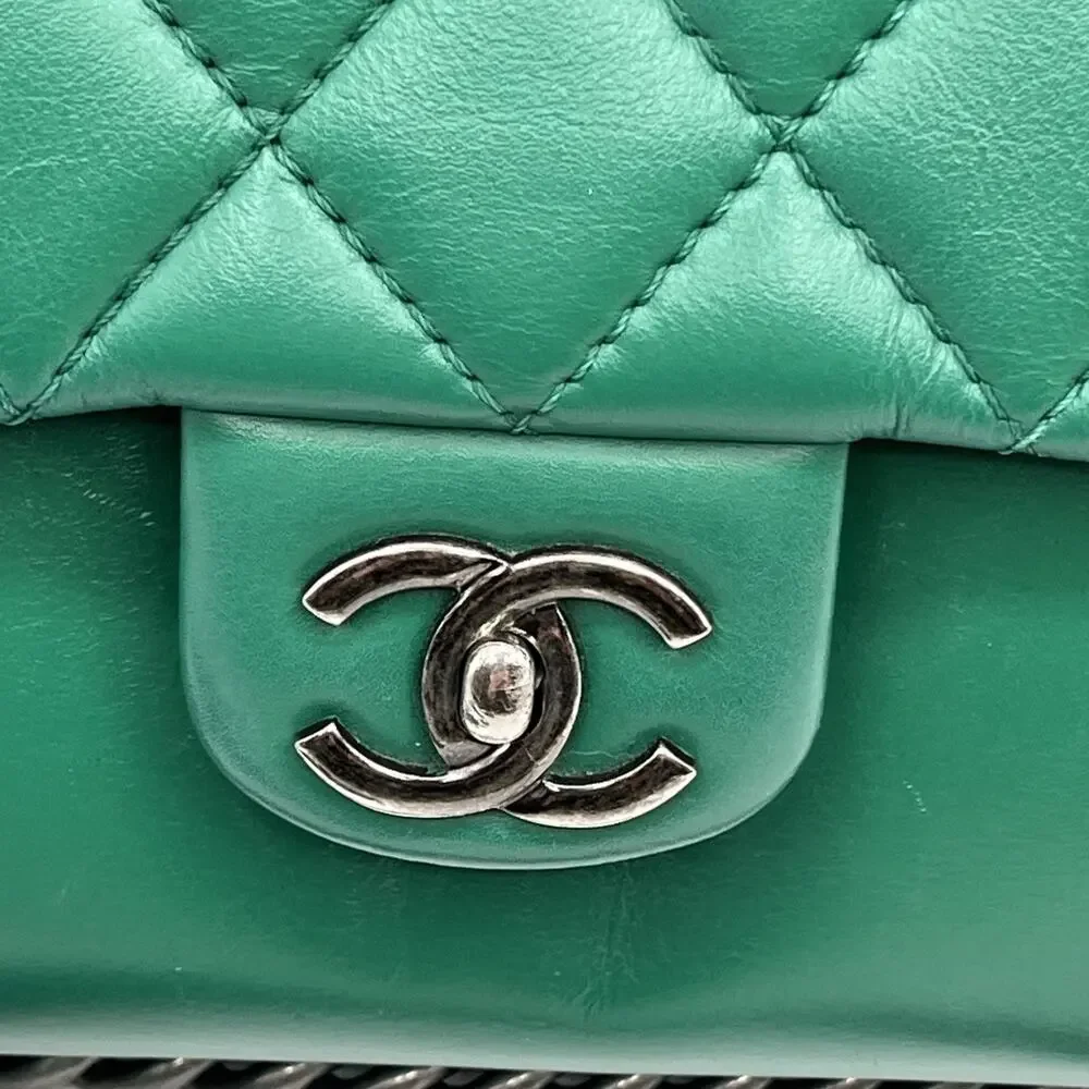 Chanel Rock My Shoulder Classic Purse Bag Emerald Green Silver Hardware AS IS